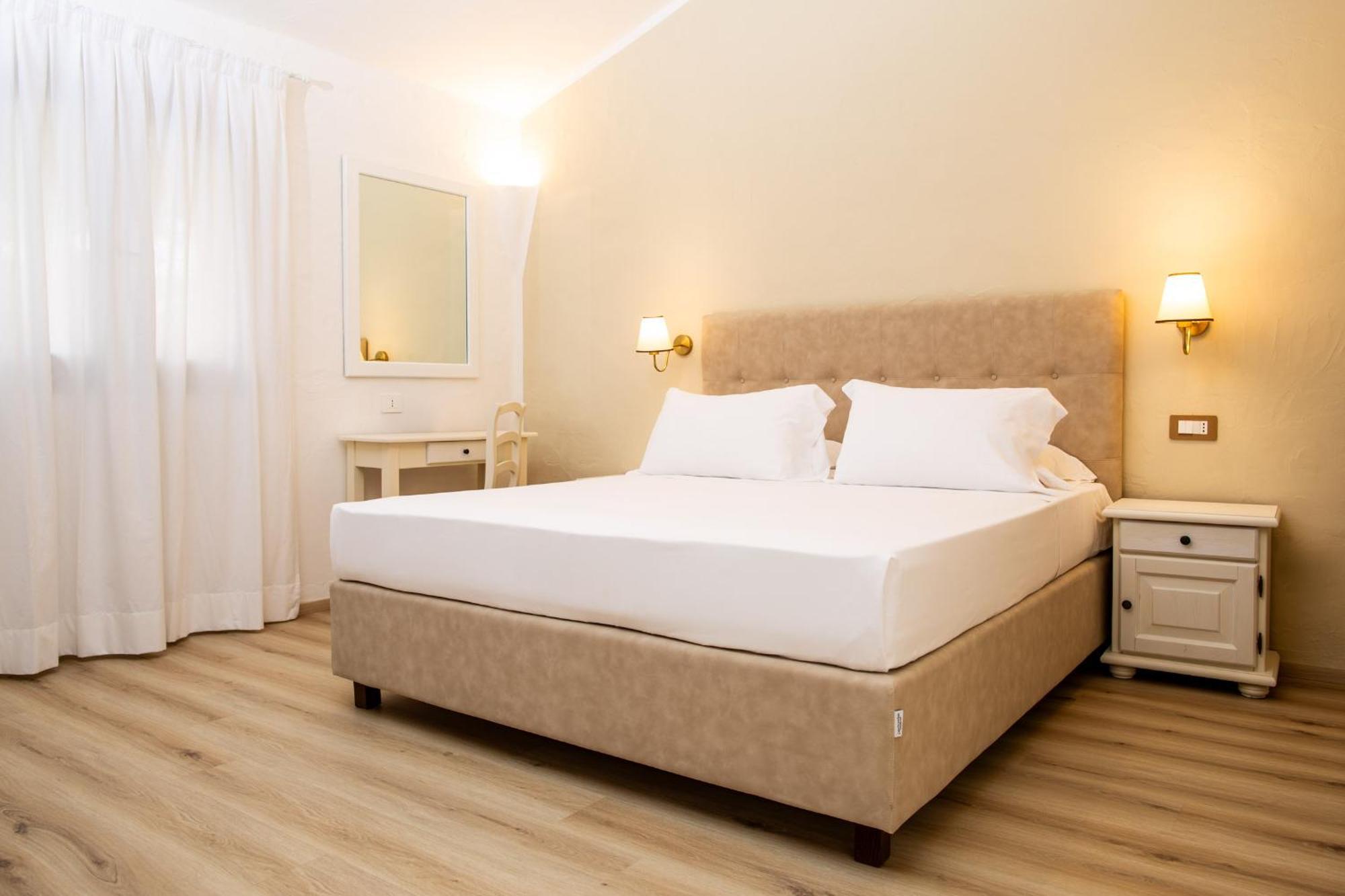 La Jacia Hotel & Resort Baja Sardinia Eksteriør bilde