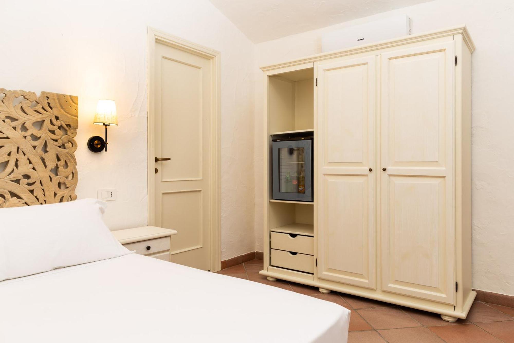 La Jacia Hotel & Resort Baja Sardinia Eksteriør bilde