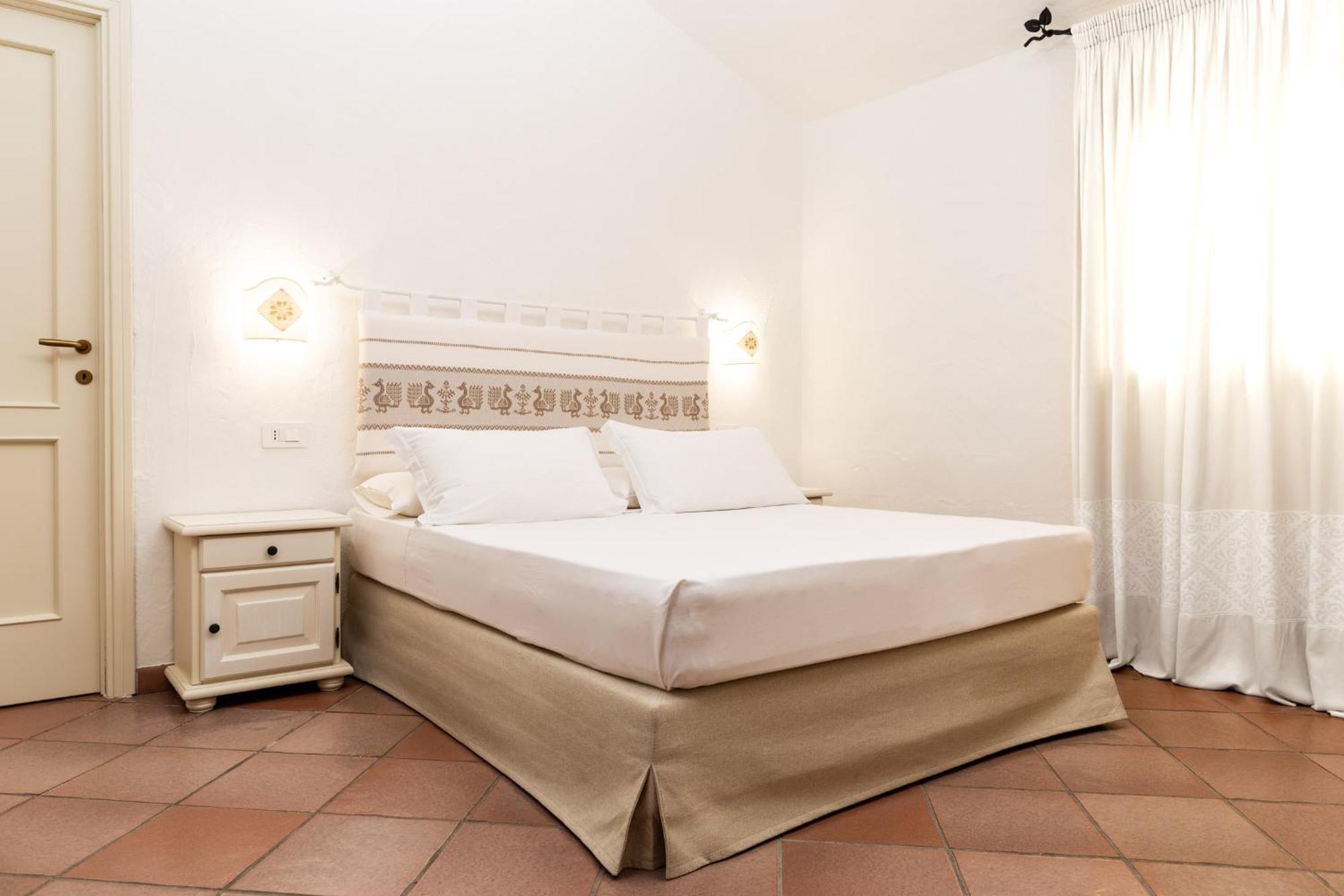 La Jacia Hotel & Resort Baja Sardinia Eksteriør bilde