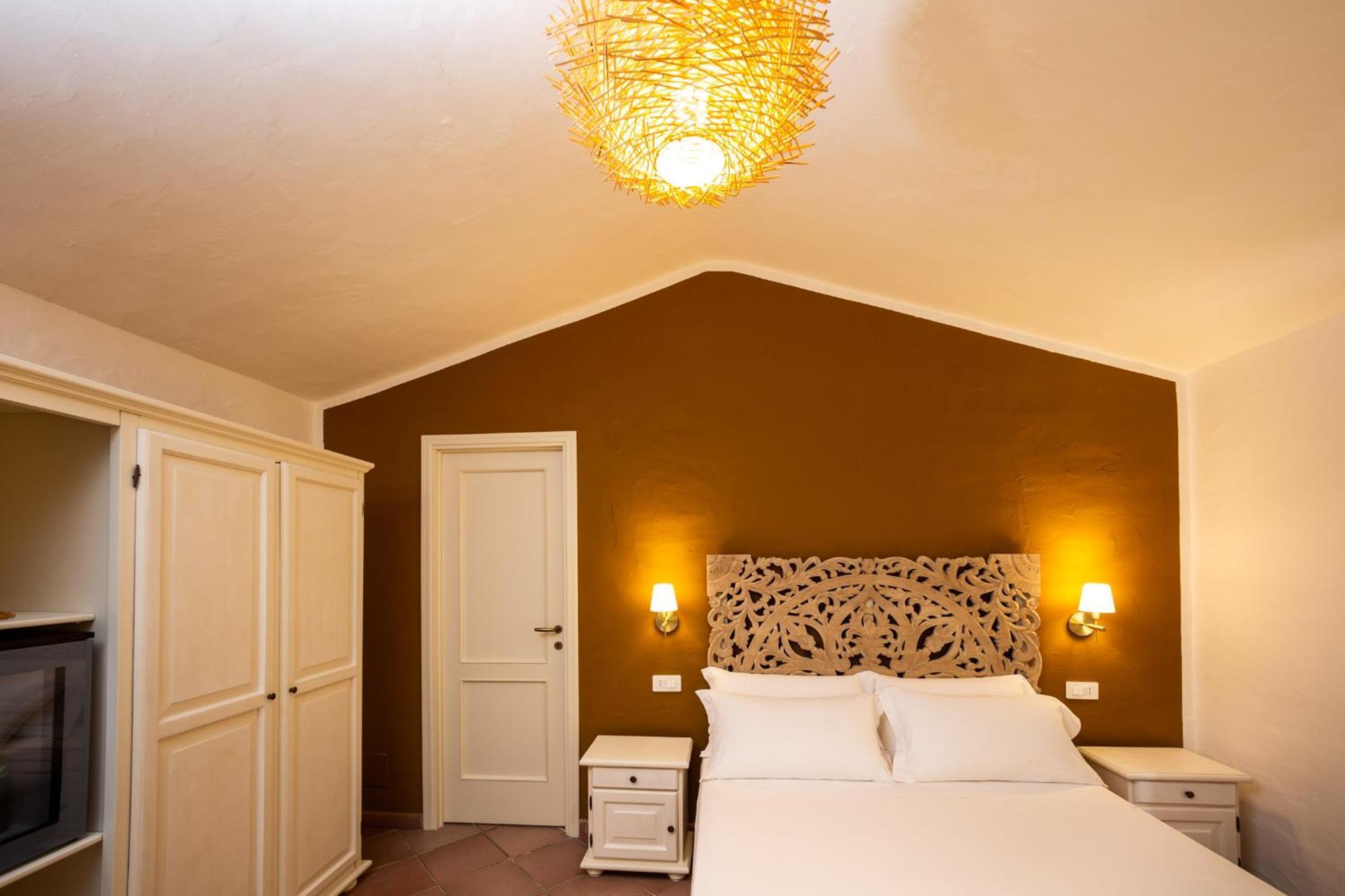 La Jacia Hotel & Resort Baja Sardinia Eksteriør bilde